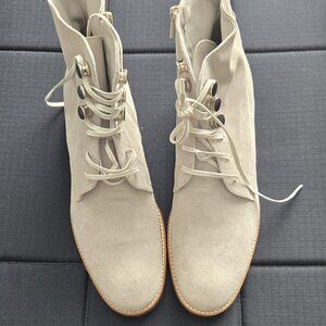 Leather beige ankle boots lace up Pertini size 39 NWOT